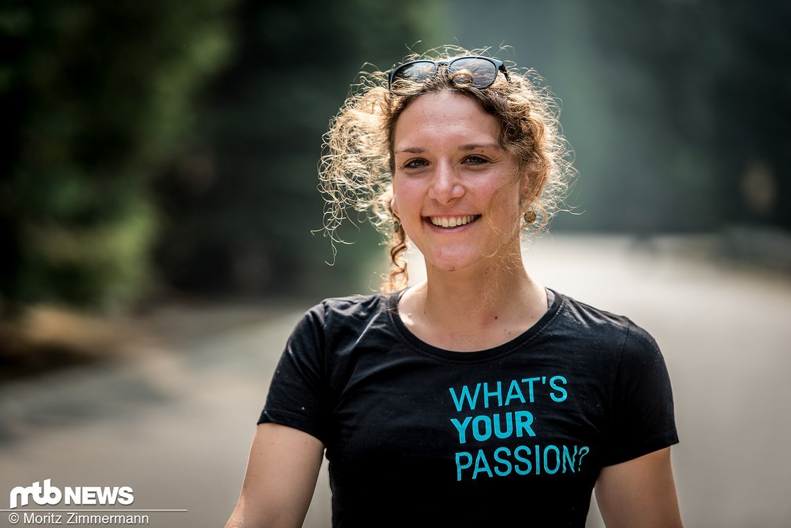 Aktuell liegt Ines auf Platz 3 in der Gesamtwertung der Enduro World Series und konnte außerdem vor kurzem das legendäre Etappenrennen Trans-Provence gewinnen Aktuell liegt Ines auf Platz 3 in der Gesamtwertung der Enduro World Series und konnte außerdem vor kurzem das legendäre Etappenrennen Trans-Provence gewinnen