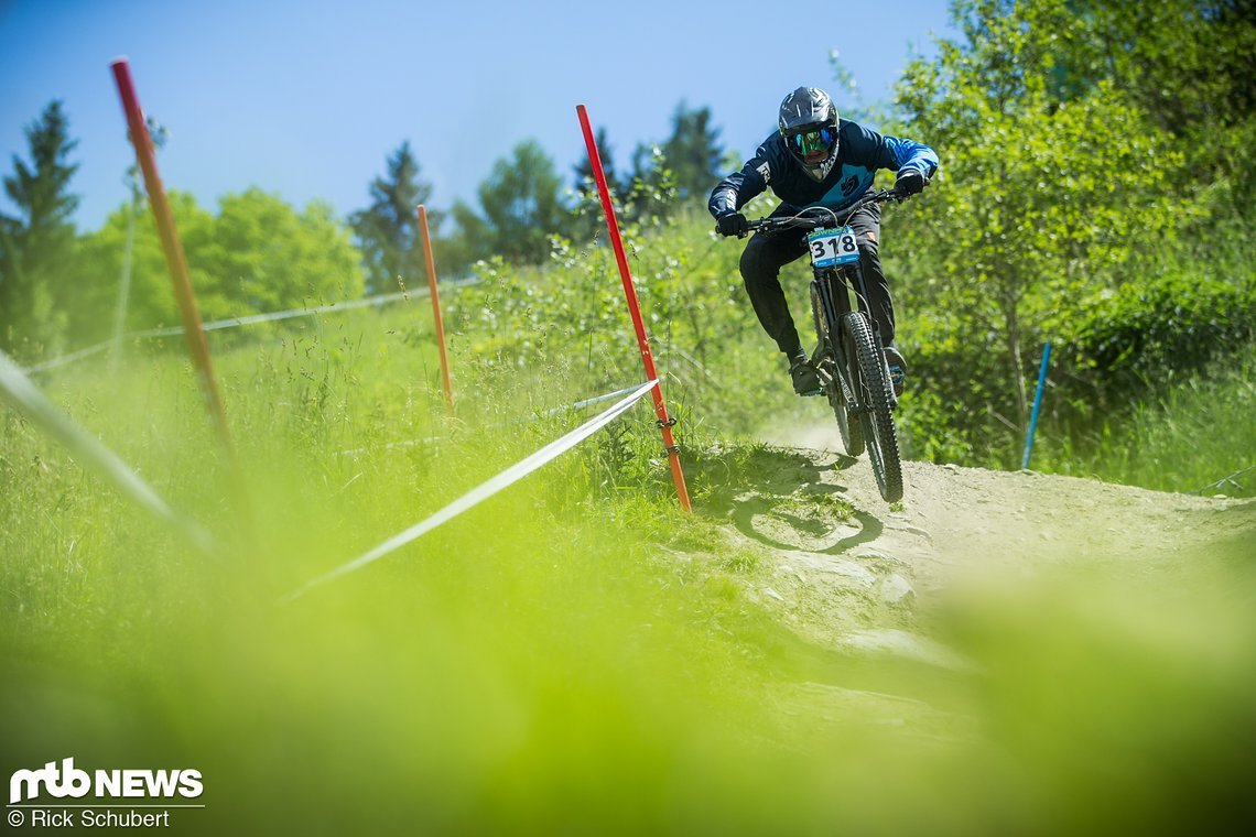 Mit zwei Siegen und einer weiteren Podiumsplatzierung führt Janosch Klaus derzeit die Gesamtwertung der U17 Männer an Mit zwei Siegen und einer weiteren Podiumsplatzierung führt Janosch Klaus derzeit die Gesamtwertung der U17 Männer an