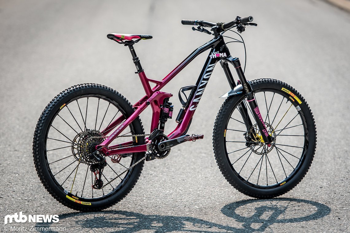 Ines setzt wie immer auf das Canyon Strive CF Ines setzt wie immer auf das Canyon Strive CF
